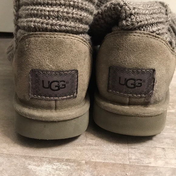 Knit UGGs Great condition. 🖤 - Picture 5 of 8